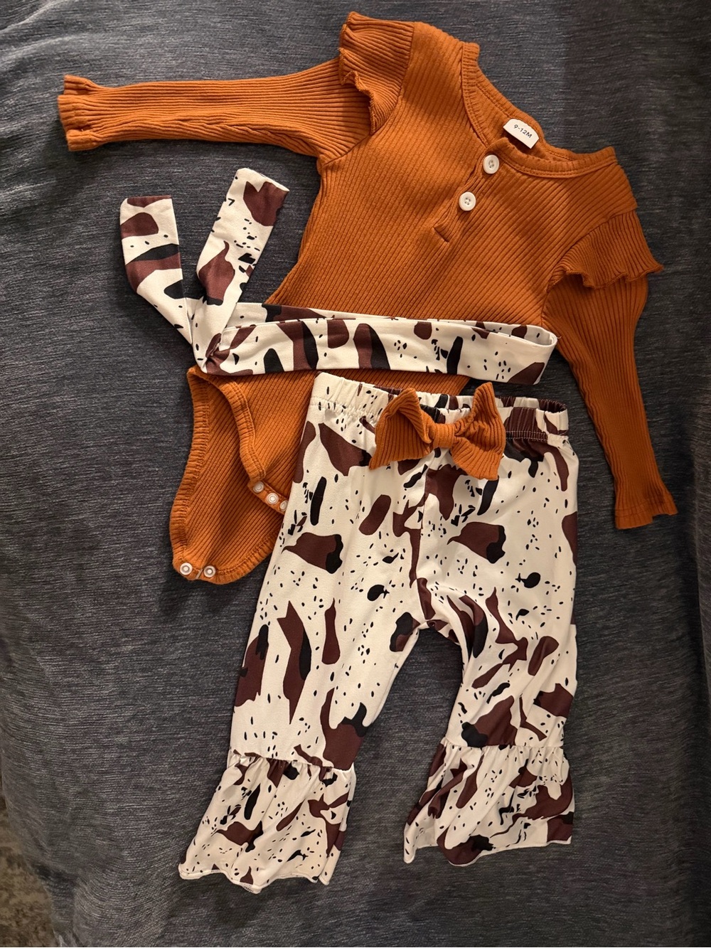 Source Unknown Rust Orange Ribbed Bodysuit with Cream and Brown Print Pants Set